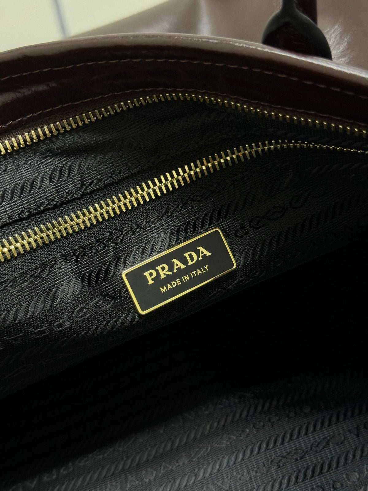 Pra Lux Soft Waxed Leather 1BA439 Extra Large 42cm Handbag Burgundy 267459