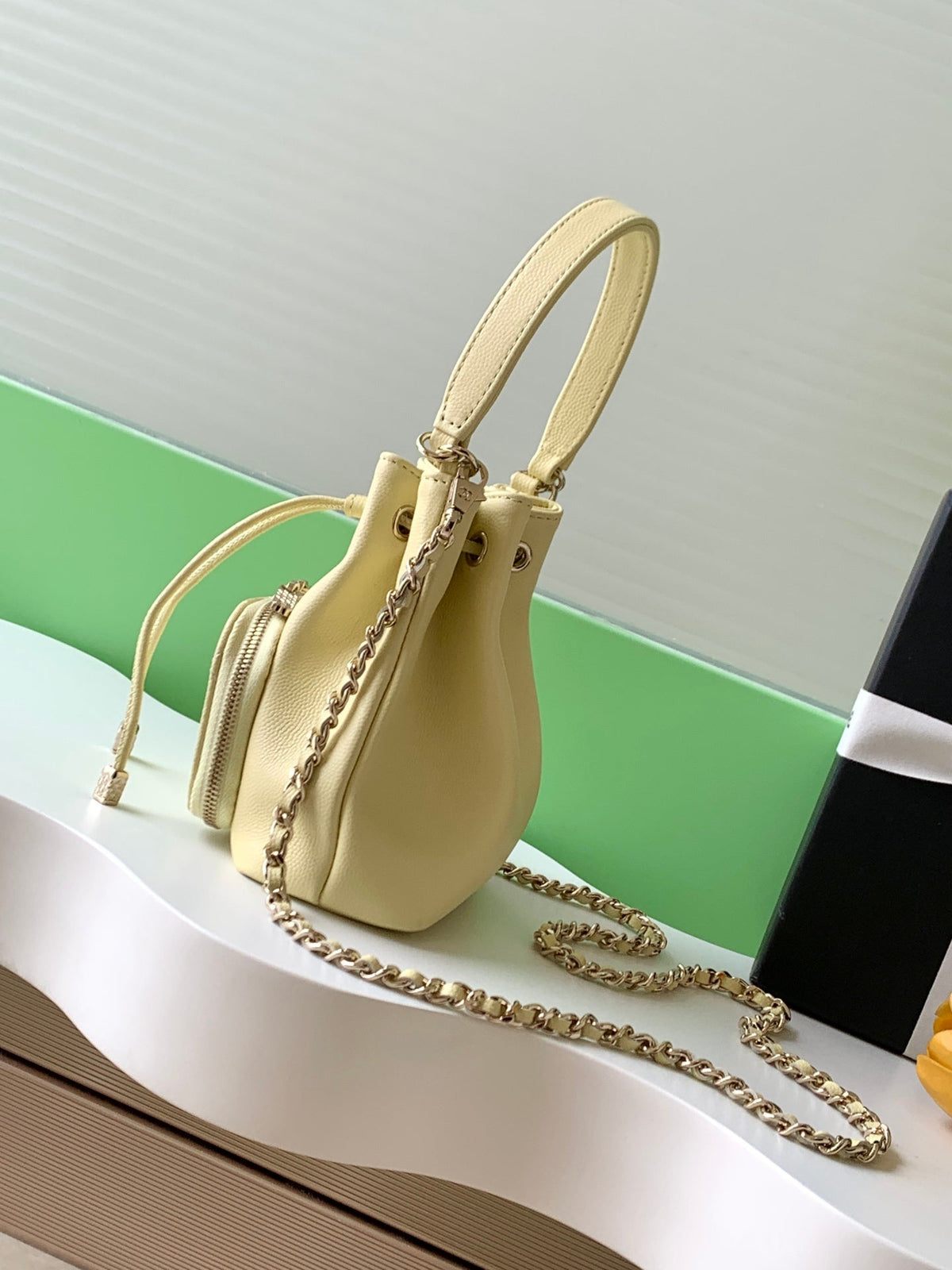 CC 22B Mini Chain 12.5cm Buckle Bag Yellow Calfskin