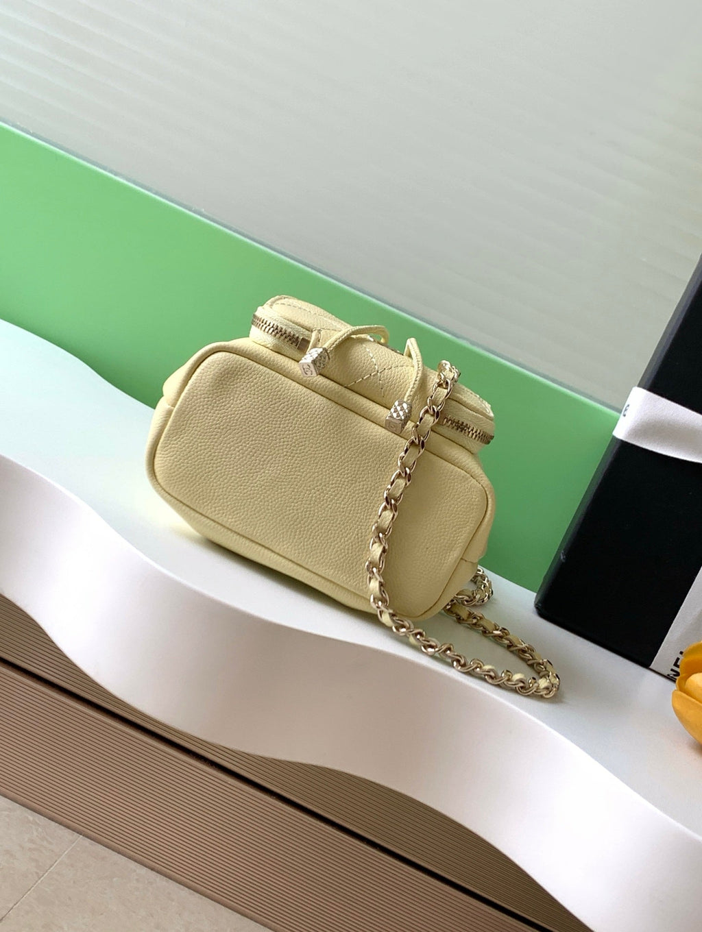 CC 22B Mini Chain 12.5cm Buckle Bag Yellow Calfskin