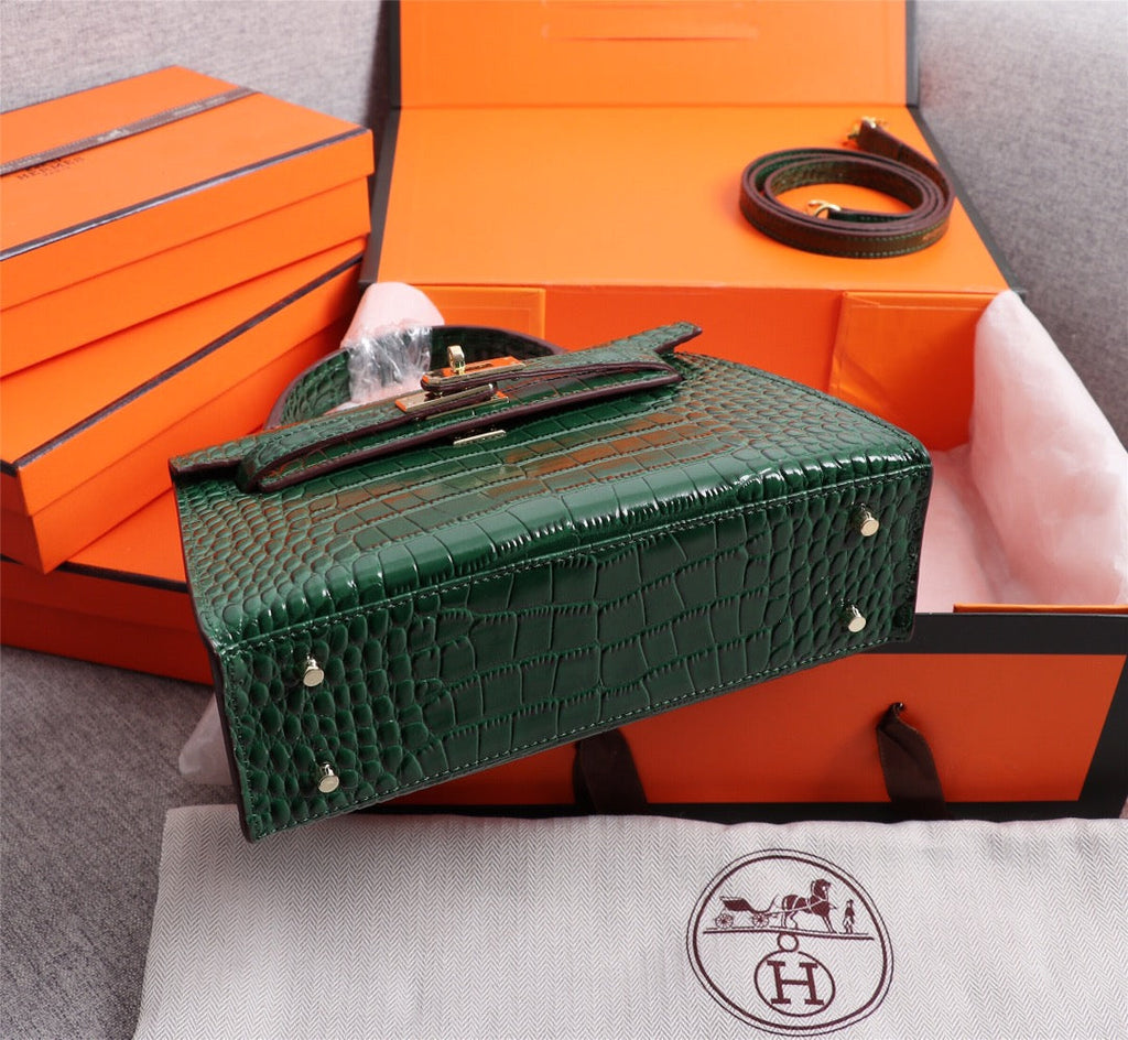 HM KELLY MINI 19 CASTLETON GREEN CROCODILE EMBOSSED CALFSKIN GOLD HARDWARE
