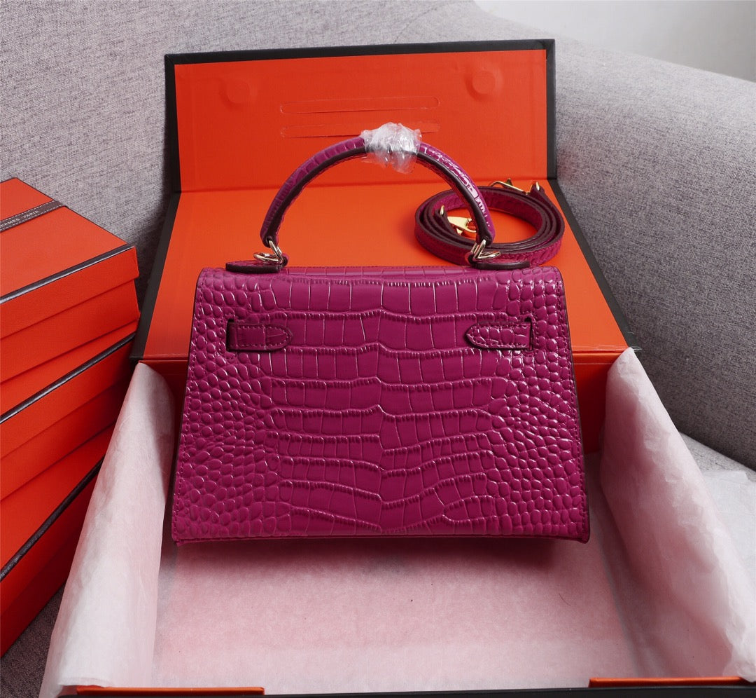 HM KELLY MINI 22 BARBIE PINK CROCODILE EMBOSSED CALFSKIN GOLD HARDWARE