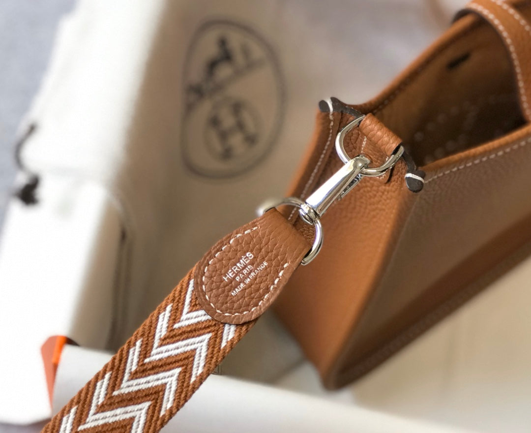 Mini Evelyne 18cm Tan Togo Shw
