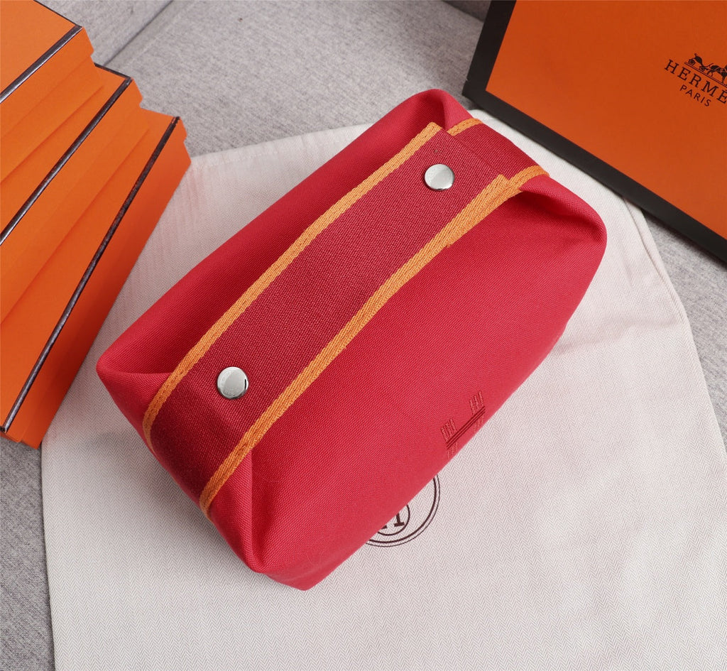 HM BRIDE-A-BRAC 25 RED CANVAS