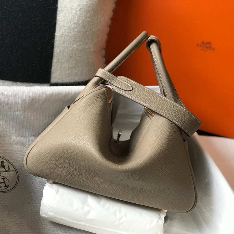 HM LINDY 30 BAG IN PEANUT BROWN CALFSKIN GOLD HARDWARE