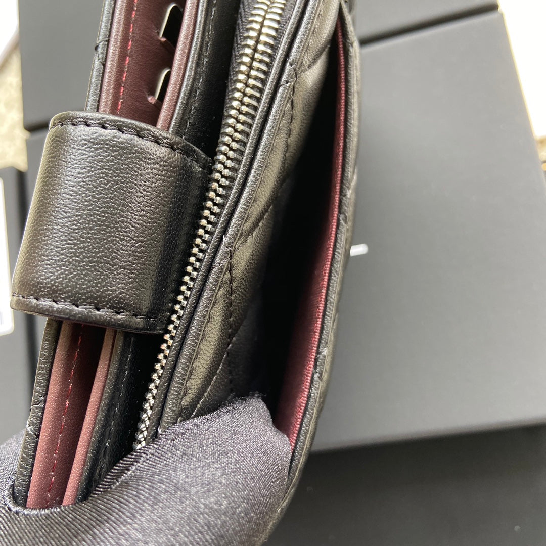 CC A48667 Zip Pocket Wallet Black Sheepskin Silver Steel 229764