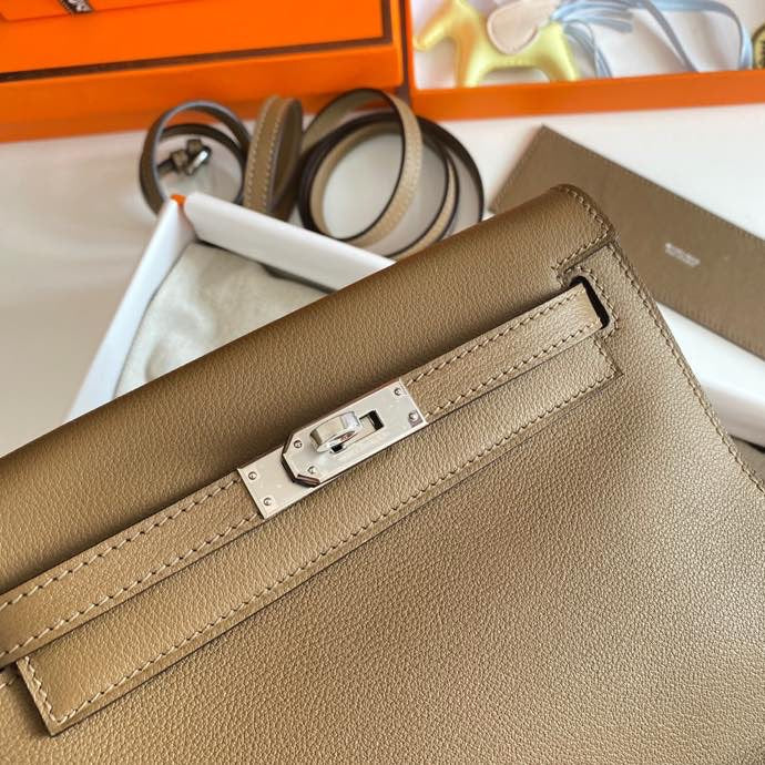 Kelly Danse II 22cm Brown Evercolor Leather Shw
