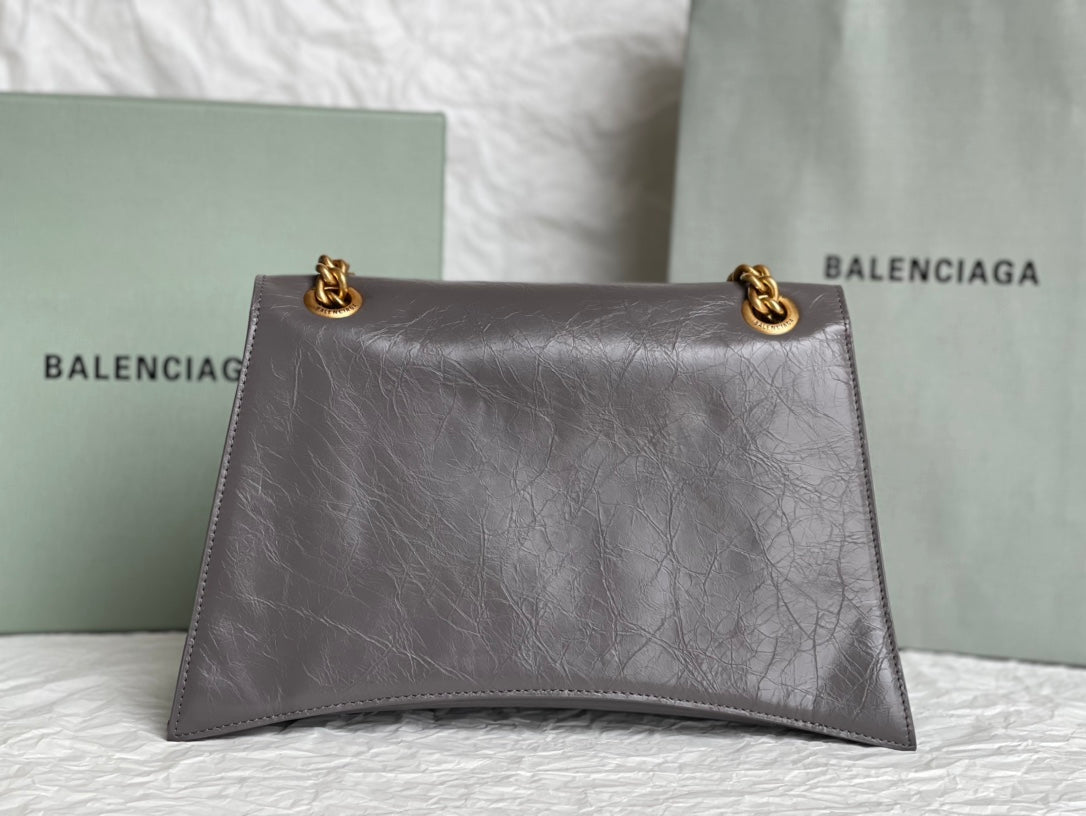 CRUSH MEDIUM CHAIN BAG 31 IN SUVA GRAY CRUSHED CALFSKIN GOLD HARDWARE