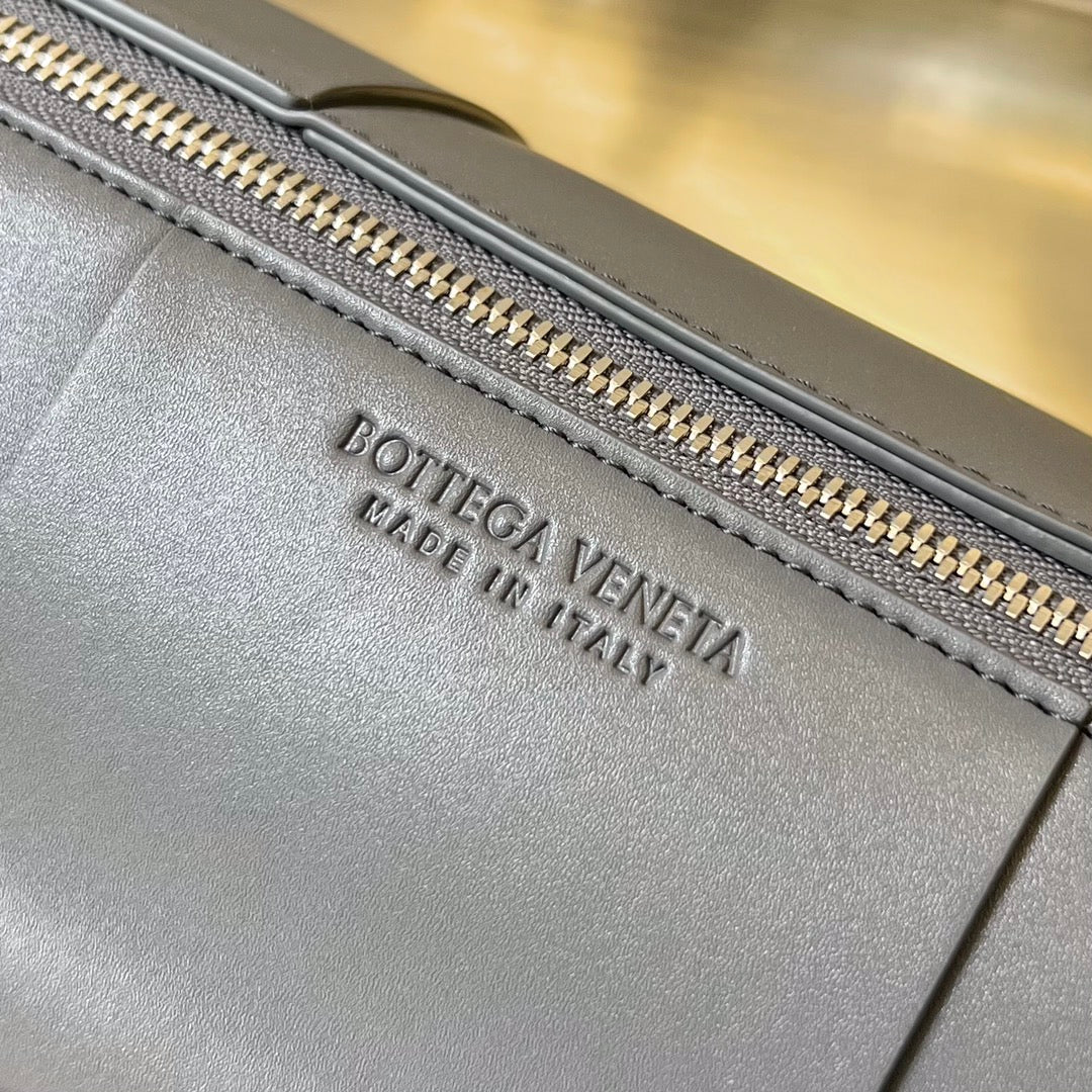 CYLINDER CASSETTE 30 IN LAVA GRAY CALFSKIN