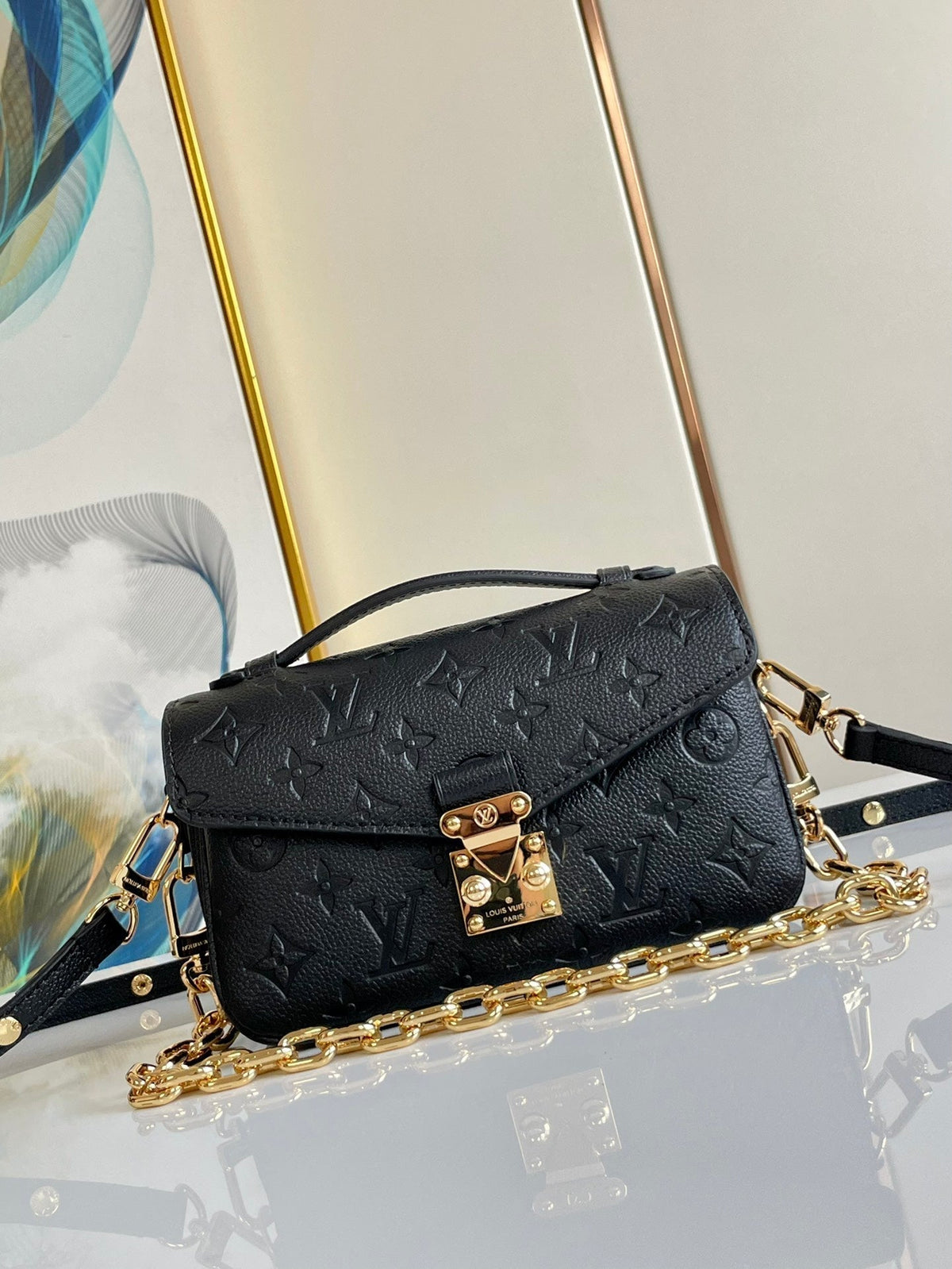 Pochette Metis East West 21.5 Black Grained Cowhide Leather