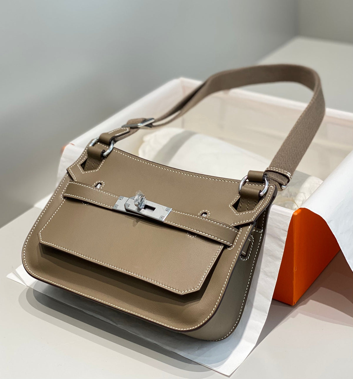 KELLY 23CM JYPSIERE BROWN LEATHER CROSSBODY BAG SHW