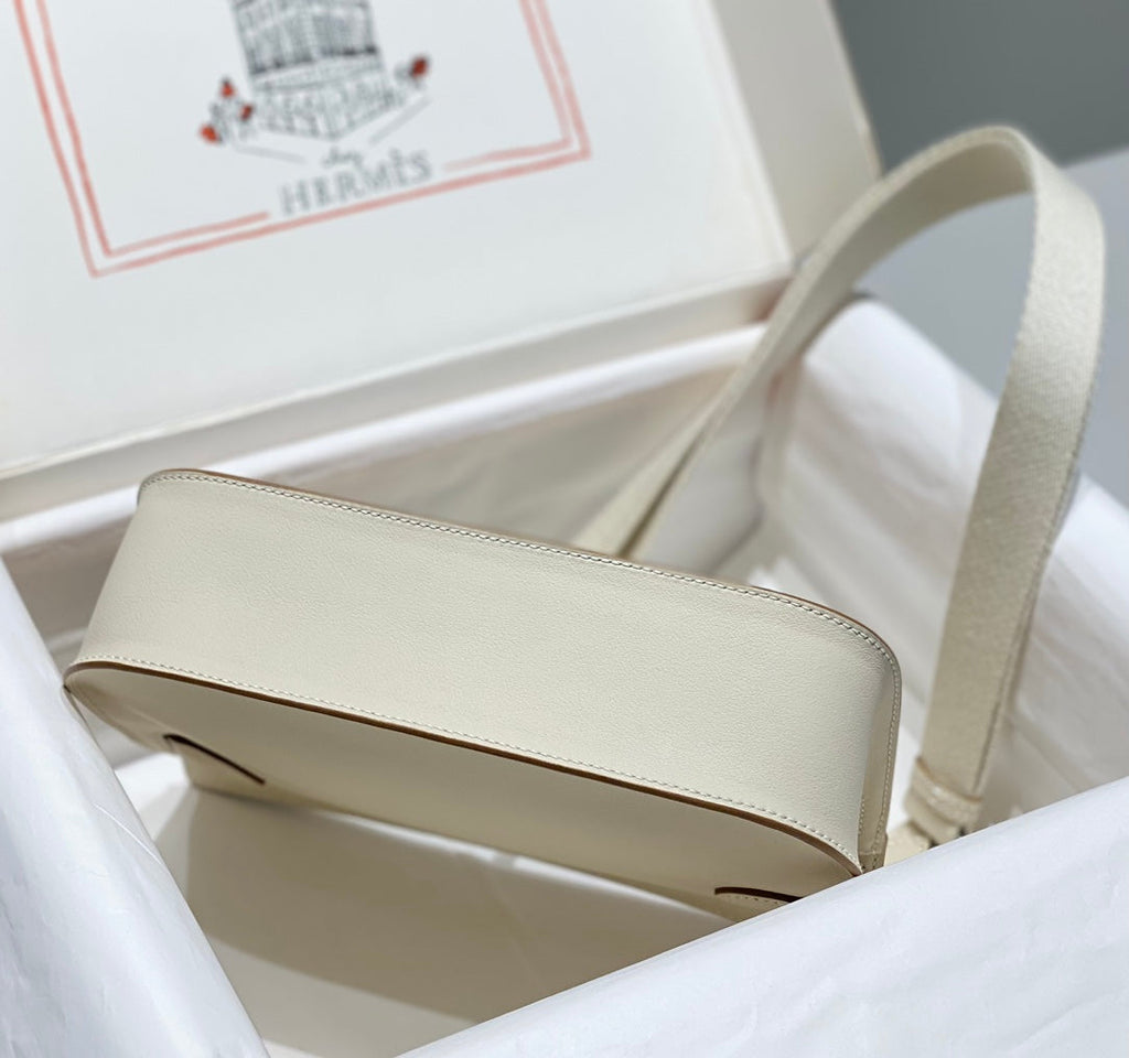 HM JYPSIERE SHOULDER BAG 23 IN BEIGE CALFSKIN SILVER HARDWARE