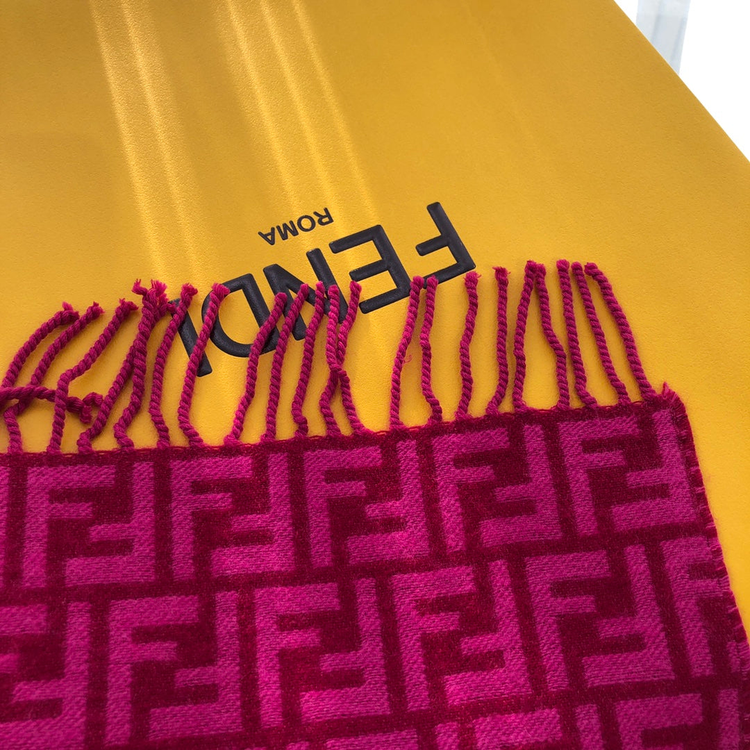 FF 180 CM SCRAF IN MAGENTA PURPLE CASHMERE AND WOOL
