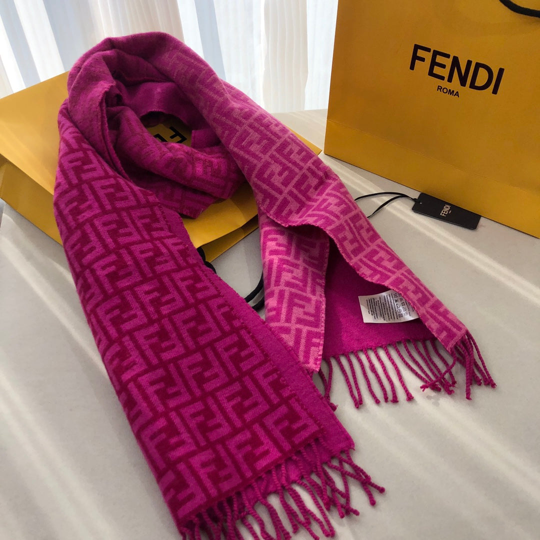 FF 180 CM SCRAF IN MAGENTA PURPLE CASHMERE AND WOOL