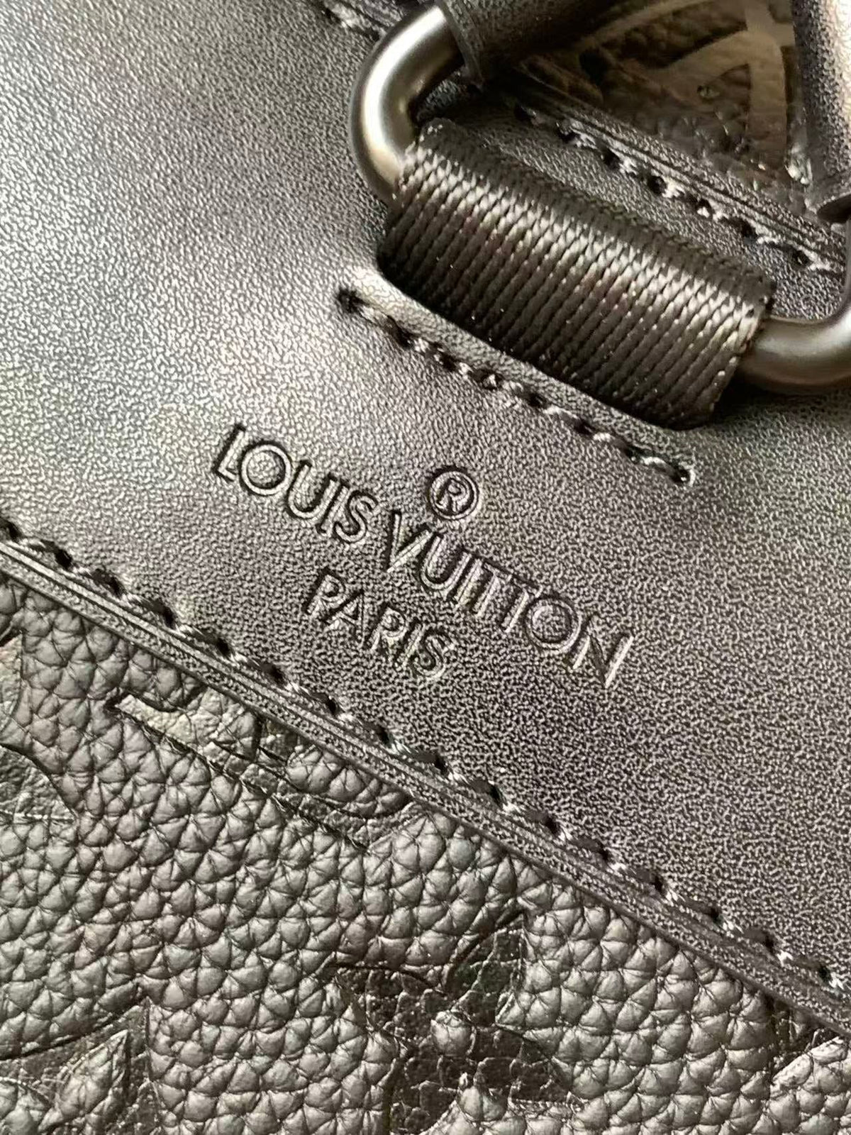 LV M55699 Christopher MM Backpack Black Cowhide