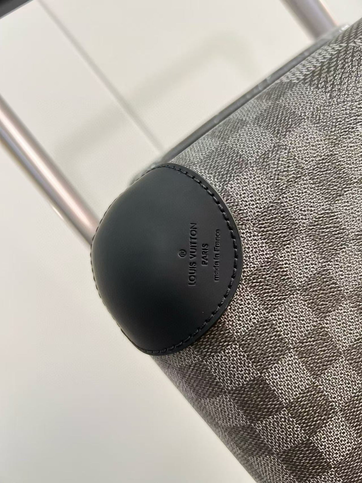 Louis Vuitton Horizon 55 Plaid Suicase Gray Black Leather