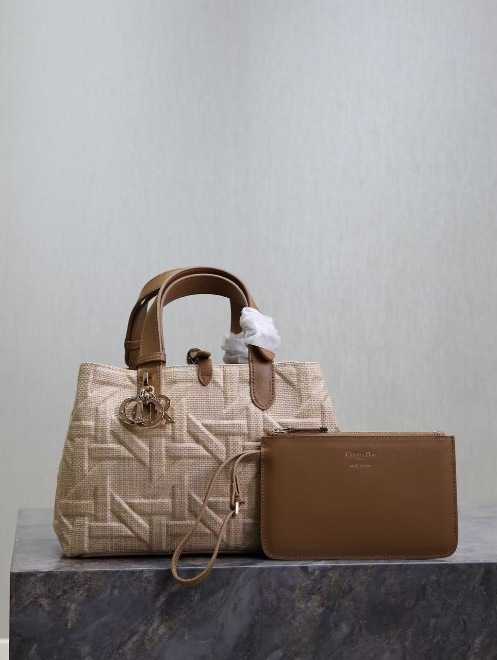CD Toujours Medium Tote Bag 28cm Brown Coconut Fiber Weaving Paired with Cowhide