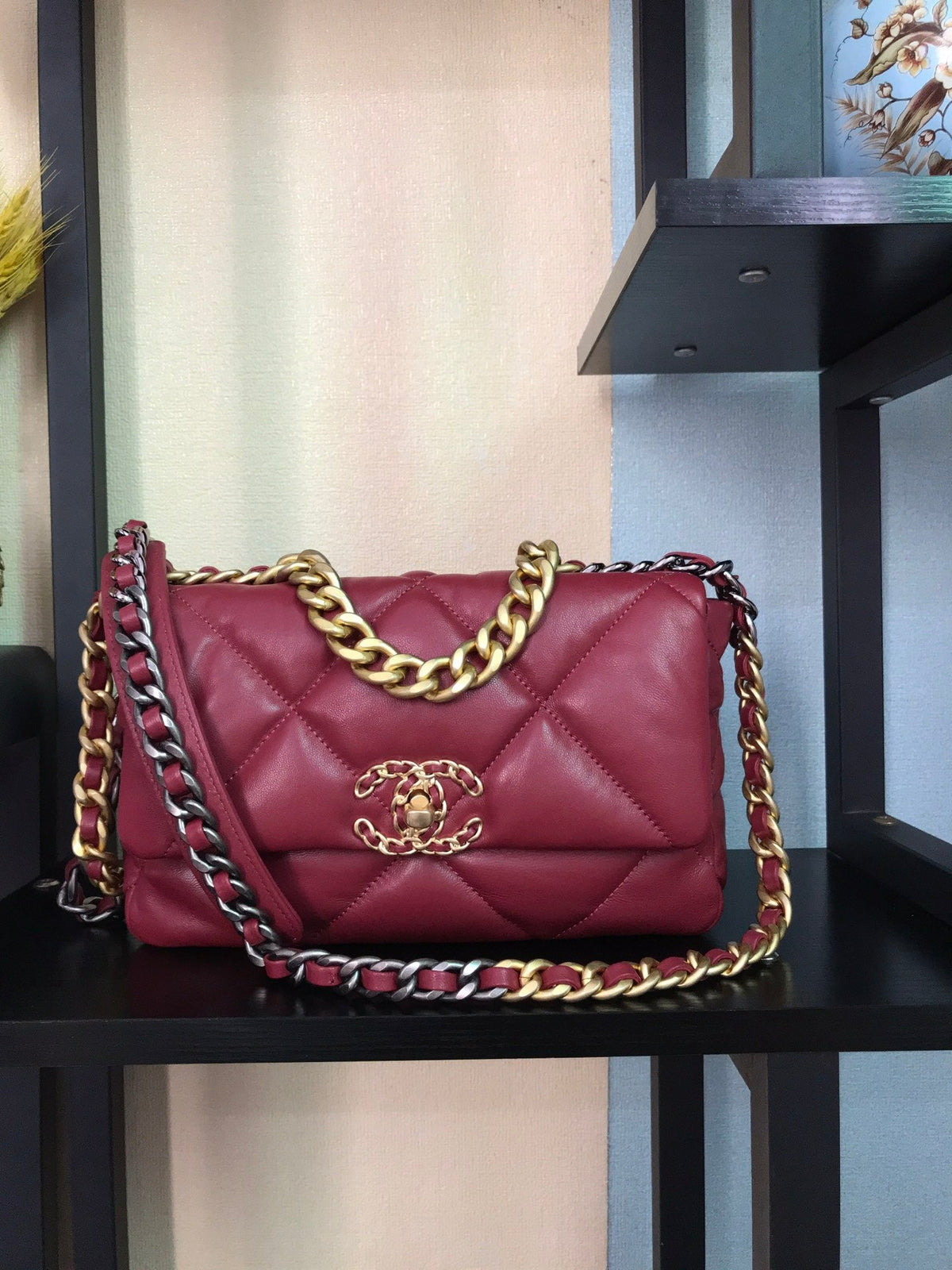 19 FLAP BAG 26 BURGUNDY LAMBSKIN