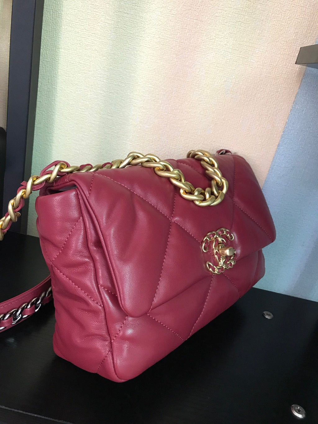 19 FLAP BAG 26 BURGUNDY LAMBSKIN
