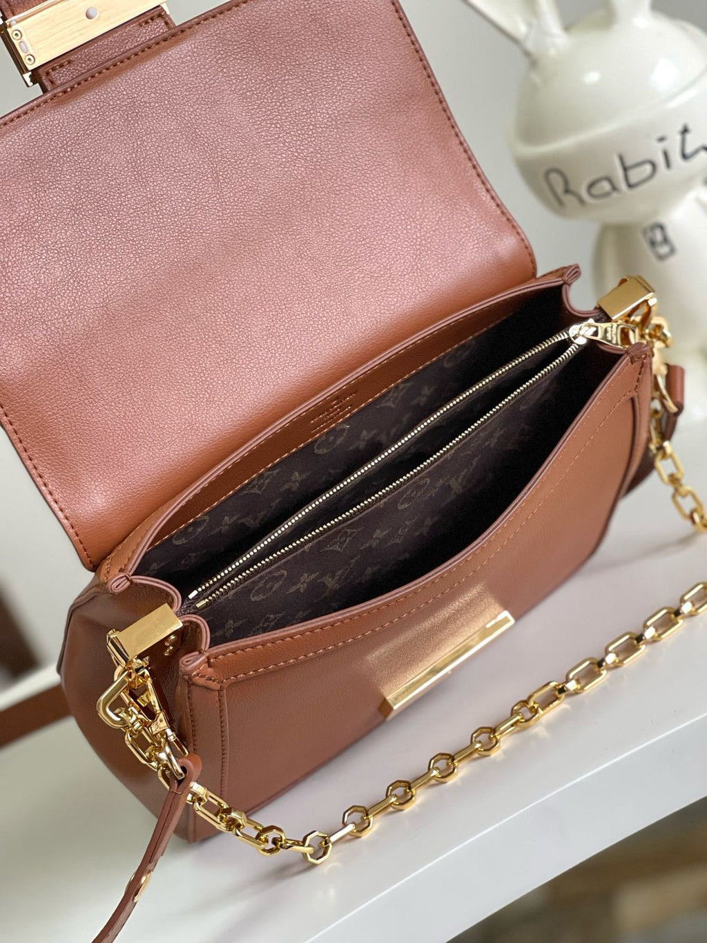 DAUPHINE SOFT MM 24 IN COGNAC CALFSKIN GOLD HARDWARE