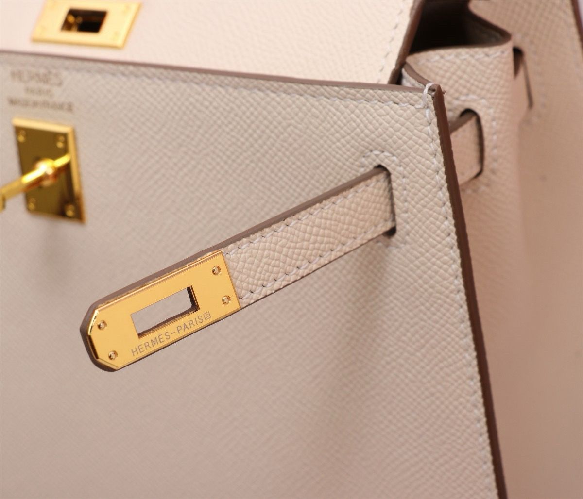 HERM Kelly 25 Cream Togo Leather Gold Hardware