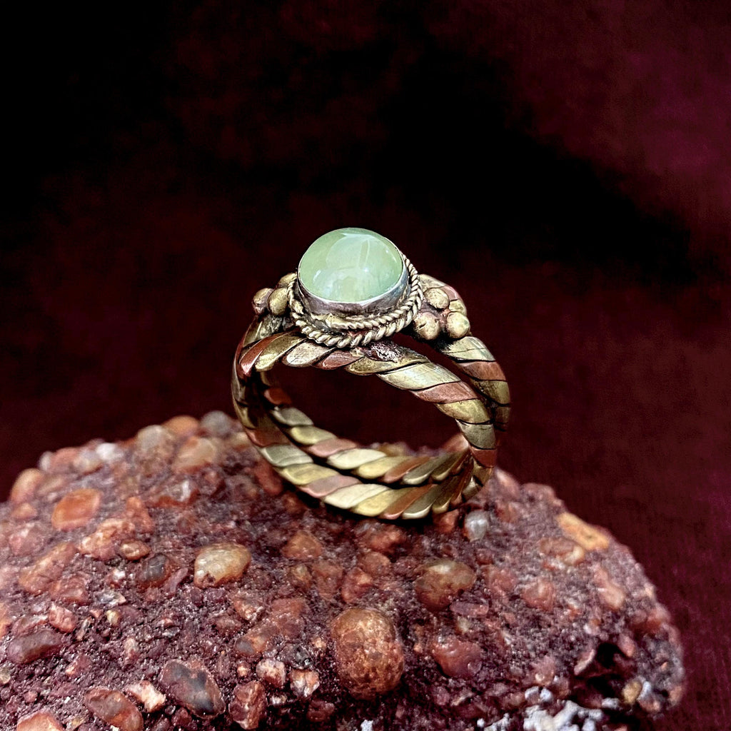 Prehnite Braided Bronze Ring