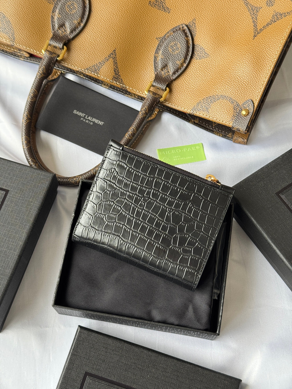 YSL Tri-fold Wallet 12cm Black Gold Alligator leather