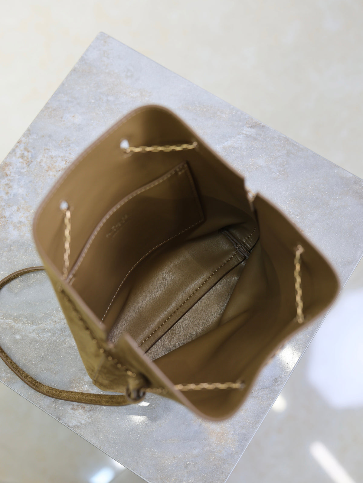 Pochon Bucket Bag 20cm Brown Suede Bronze-Tone HW