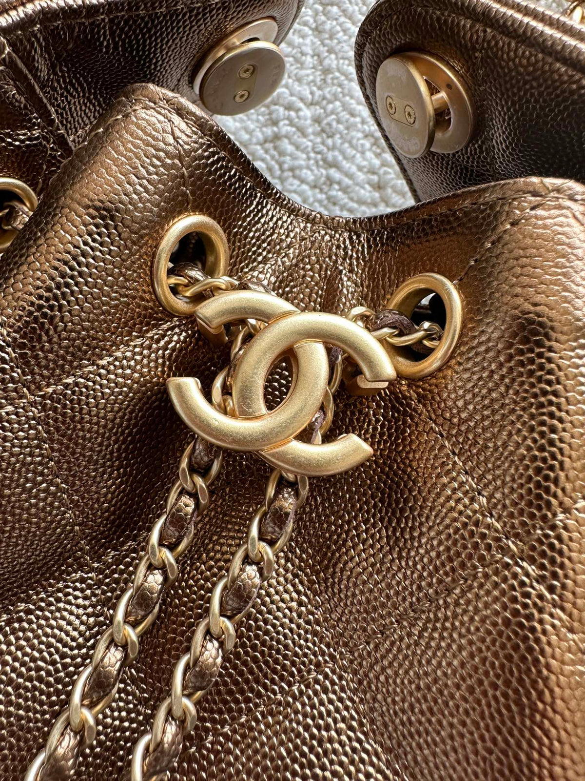 Chanel 25 Hobo Bag 22cm Bronze Calfskin 286184
