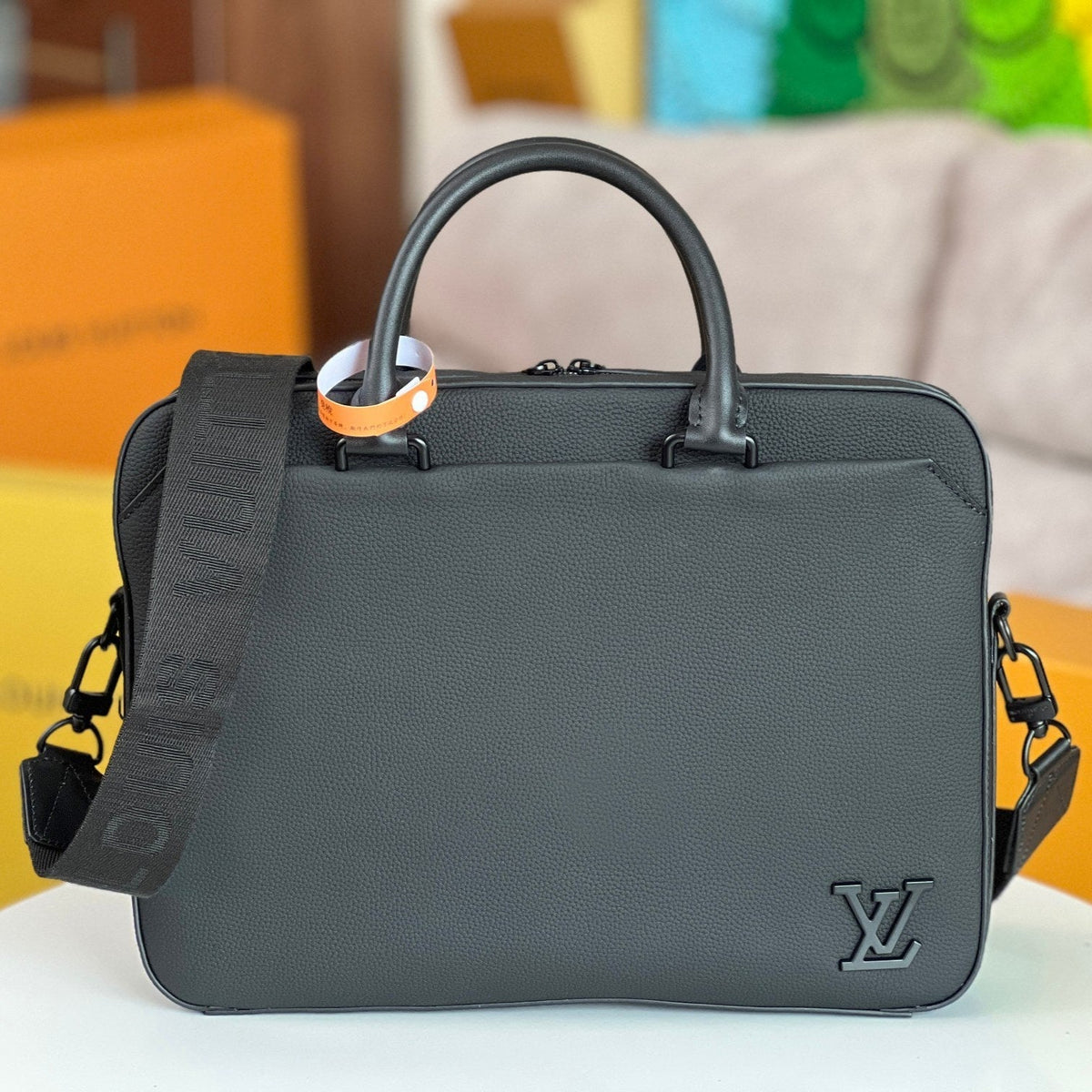 LV Pilot Briefcase 39cm Black Cowhide 257876