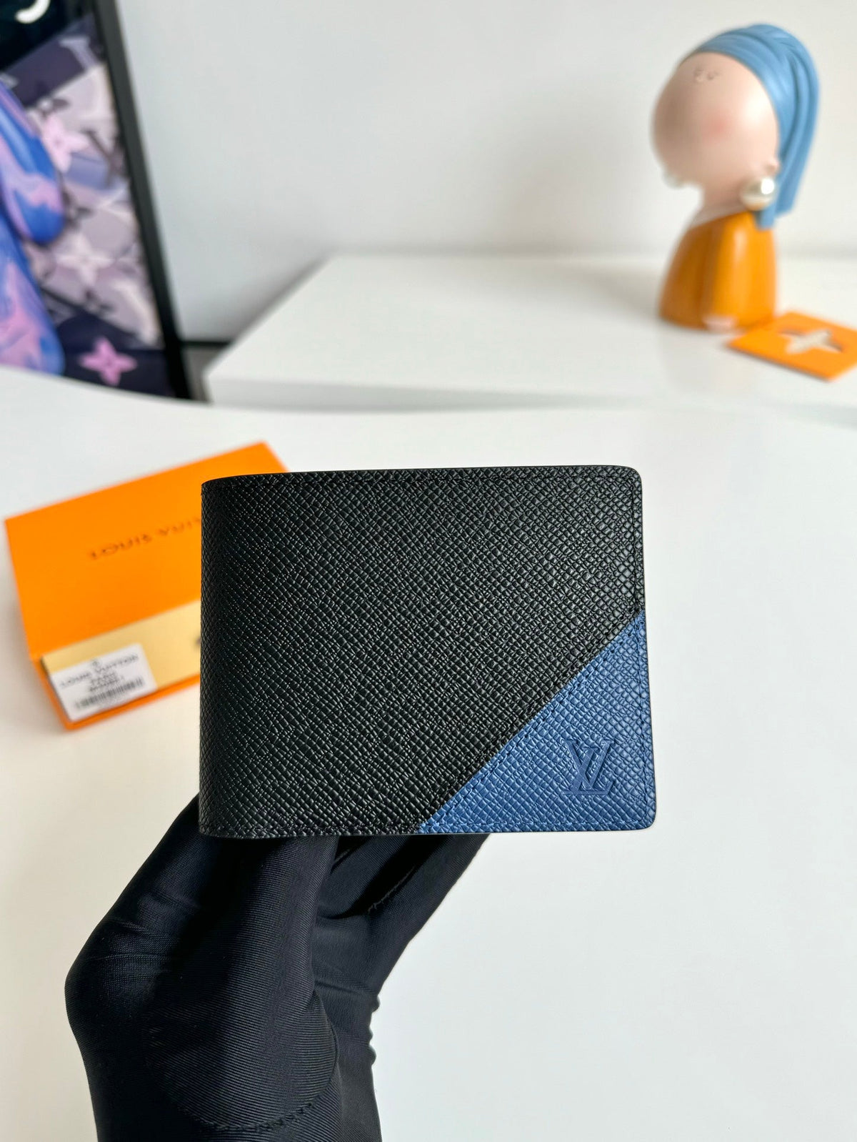 LV Multiple Wallet Black Blue Taiga Cowhide 221440