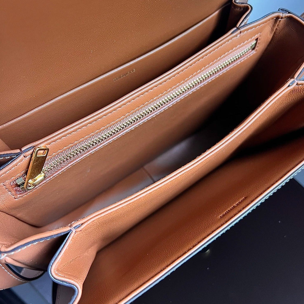 CLASSIQUE TRIOMPHE 22 TAN SMOOTH CALFSKIN