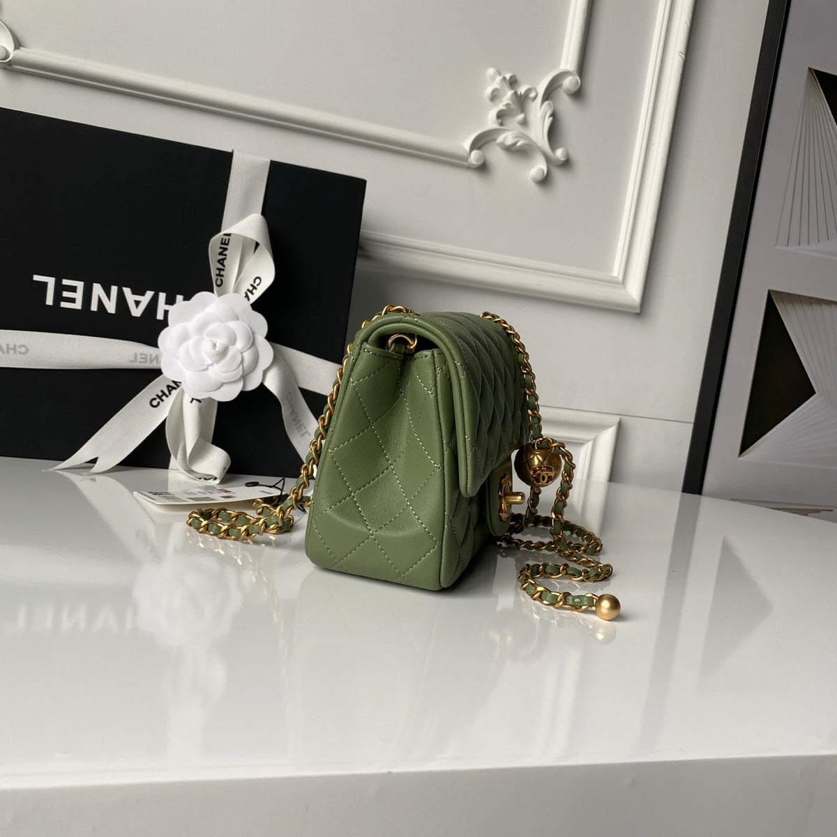 Chanel 25 Pearl Crush Square Flap Bag 17cm Dark Green Lambskin 323088