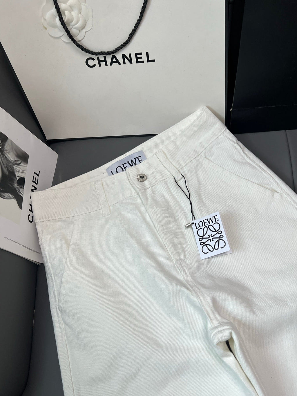 Loew White Anagram White Jean