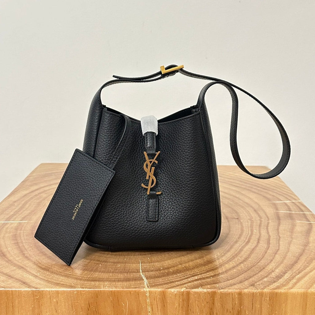 le 5a7 baby 15cm black grained leather