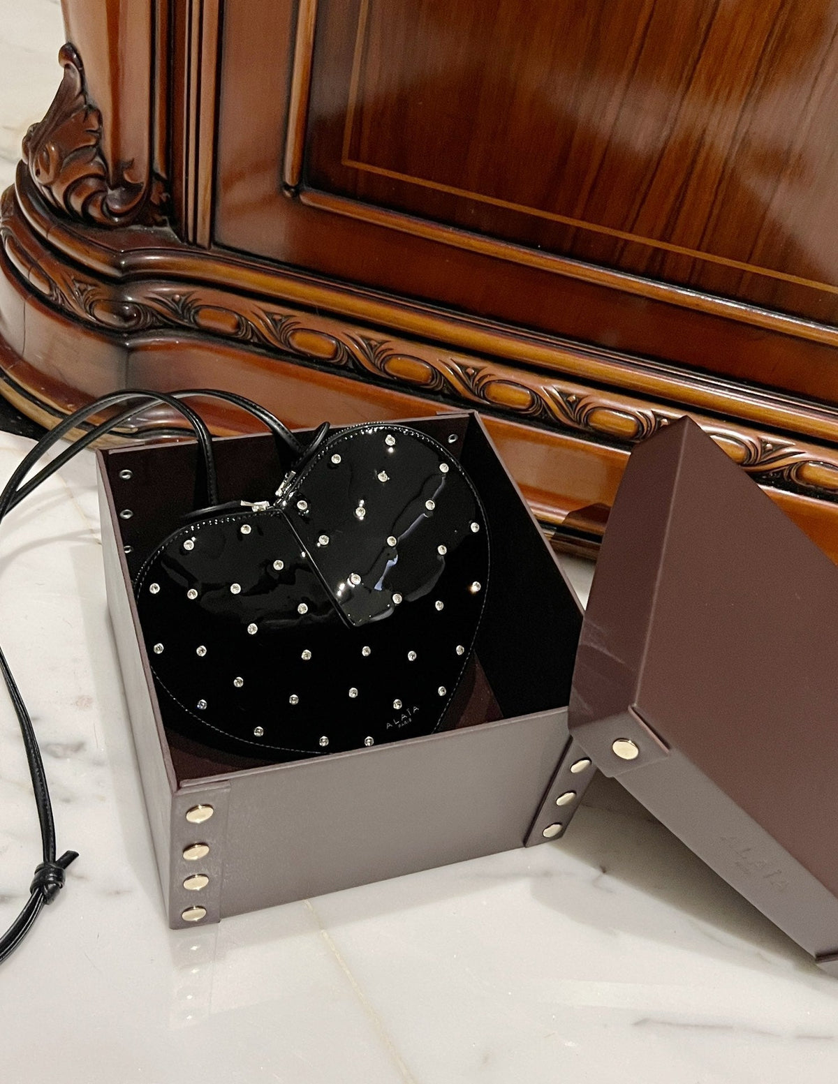 LE COEUR BAG 21 IN BLACK PATENT CALFSKIN ATTACHED STRASS