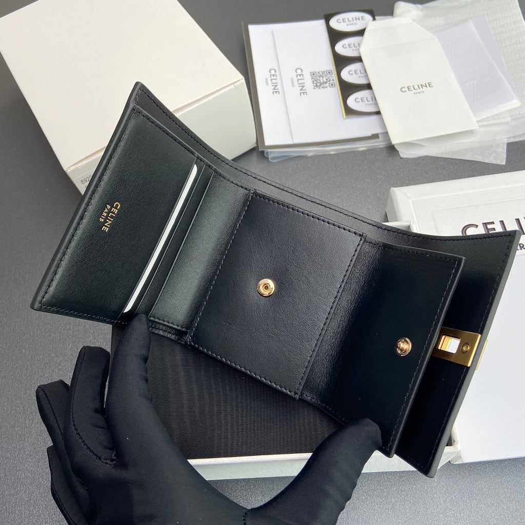 TRIOMPHE 16 Small Trifold Wallet Black Cowhide Leather
