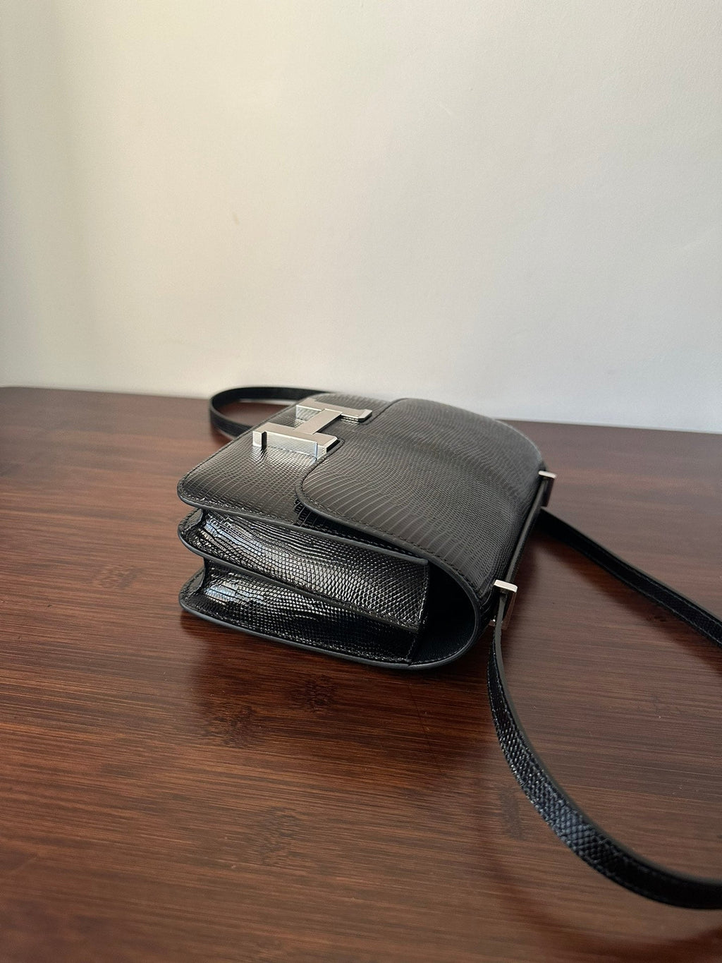 CONSTANCE 18 BLACK LIZARD SILVER HARDWARE